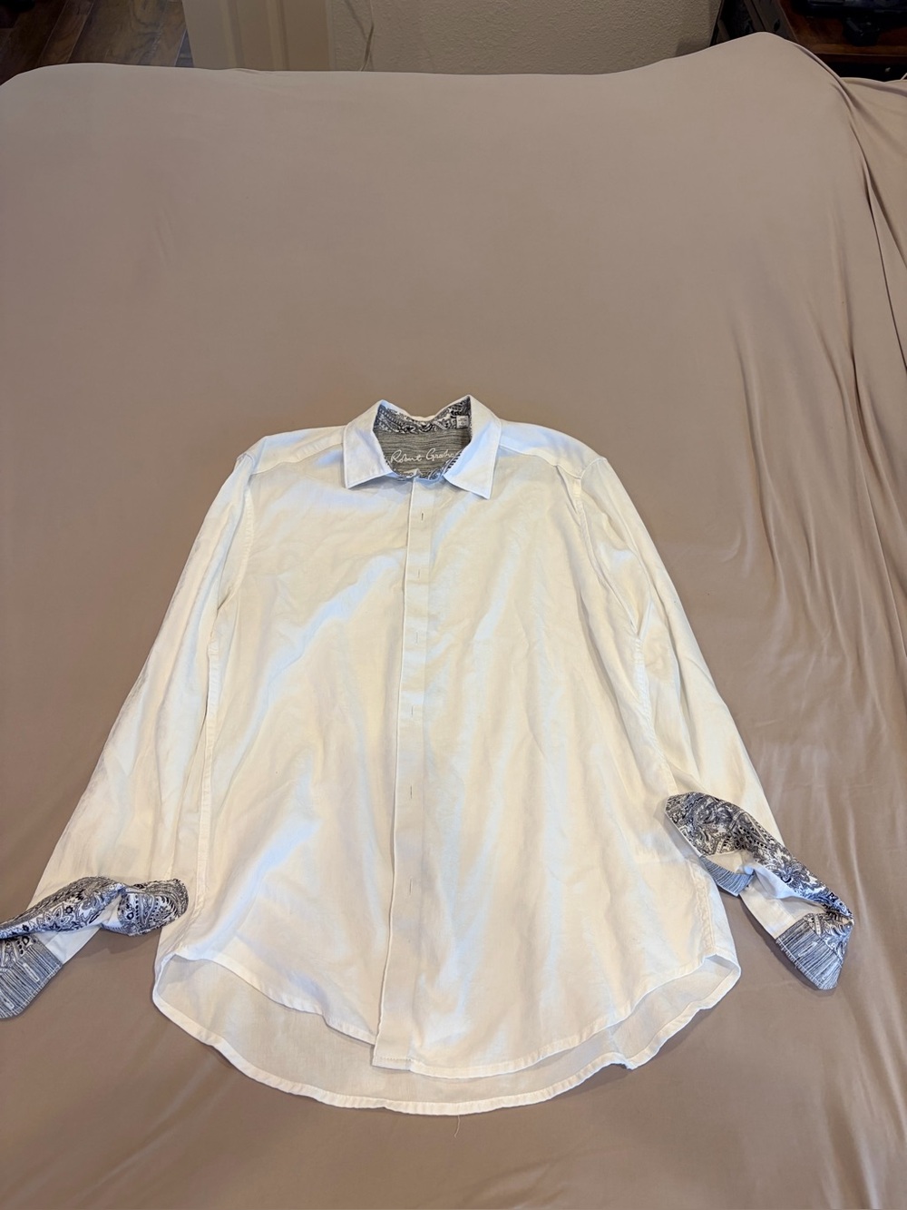 Robert Graham White Long Sleeve Button Down Shirt – Size Large